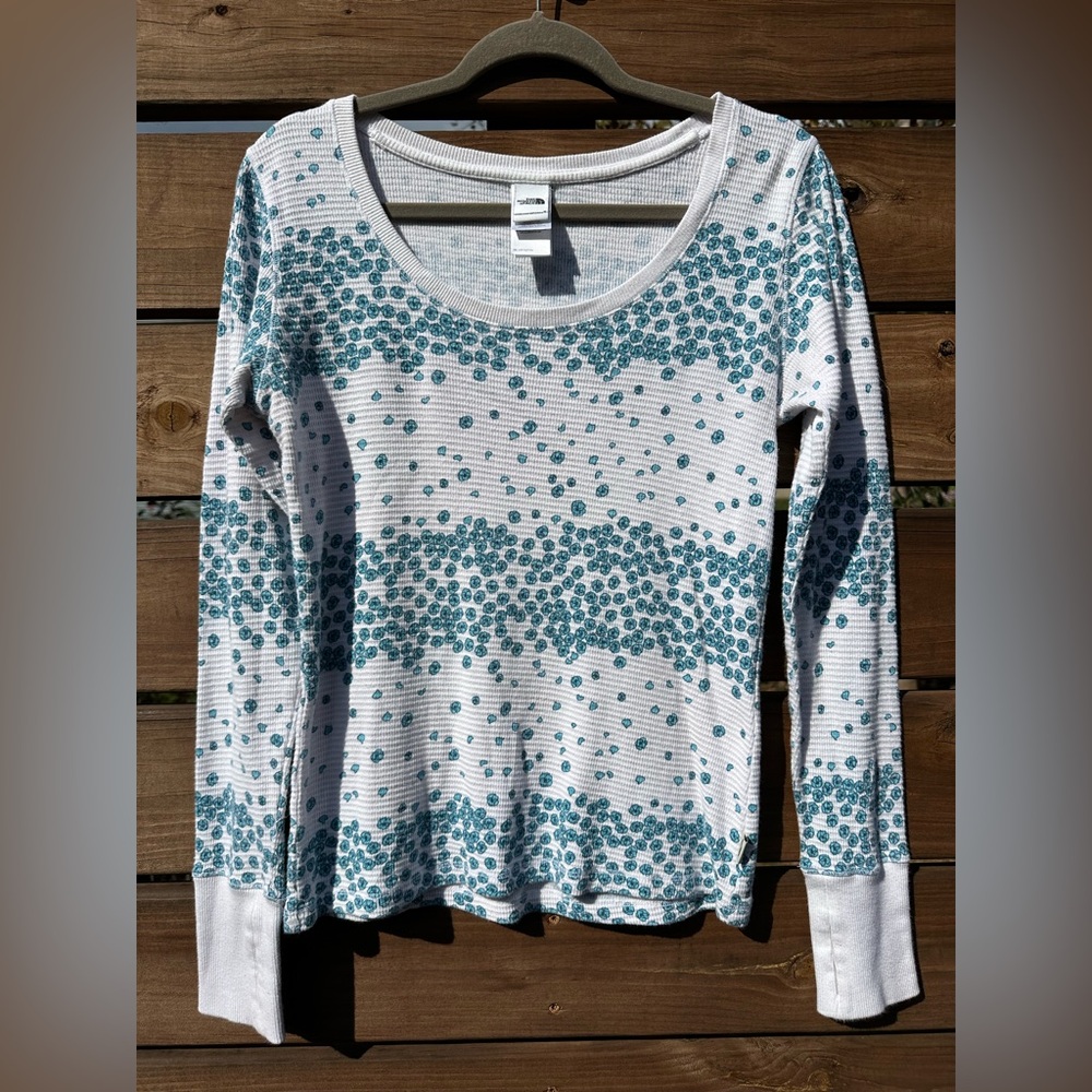 The North Face Women's Blue & White Floral Long Sleeve Performance Top